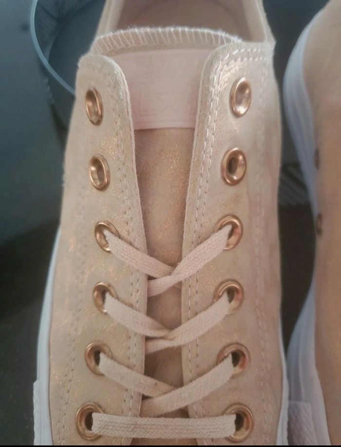 Converse - photo numéro 2