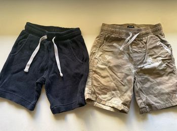 Lot 2 shorts 3A