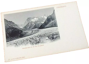 Carte postale ancienne Chamonix (Haute-Savoie) Montanvert et la mer de glace