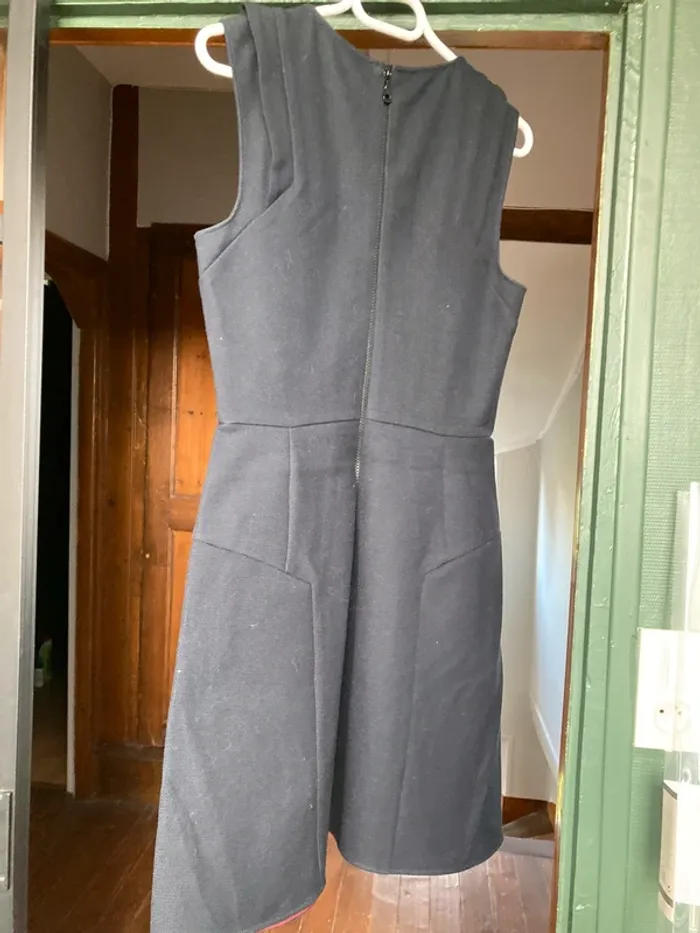 Petite robe noire - photo numéro 2