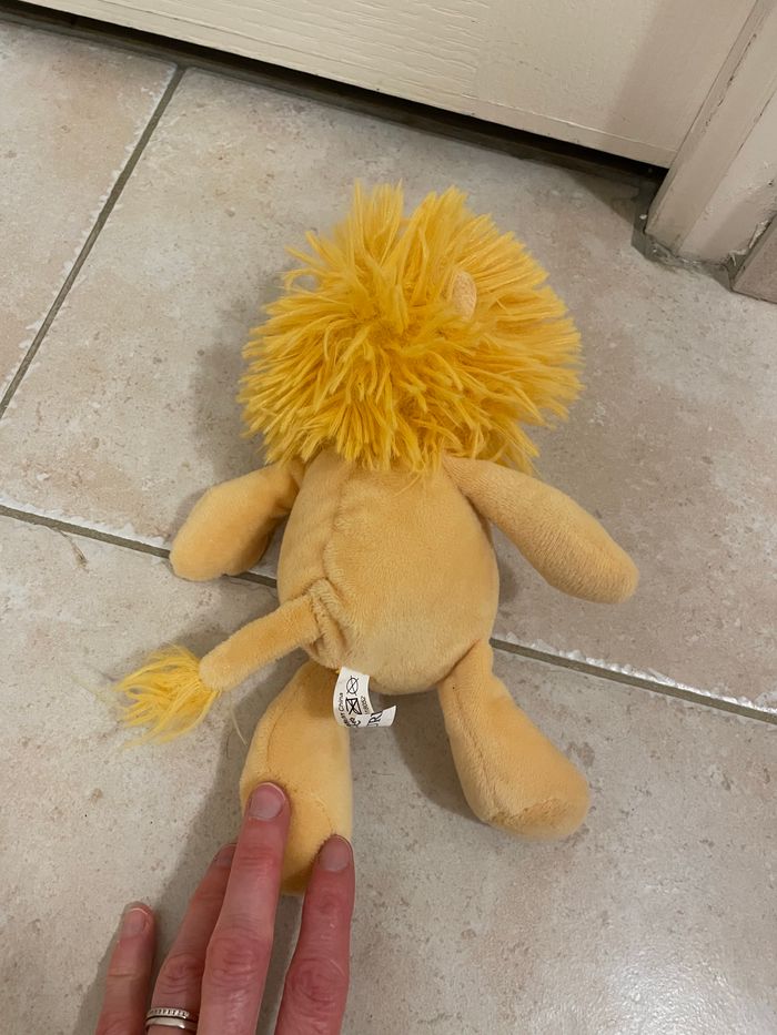Petit lion en peluche - photo numéro 2