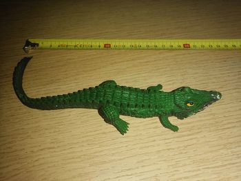 Figurine crocodile souple 24cm