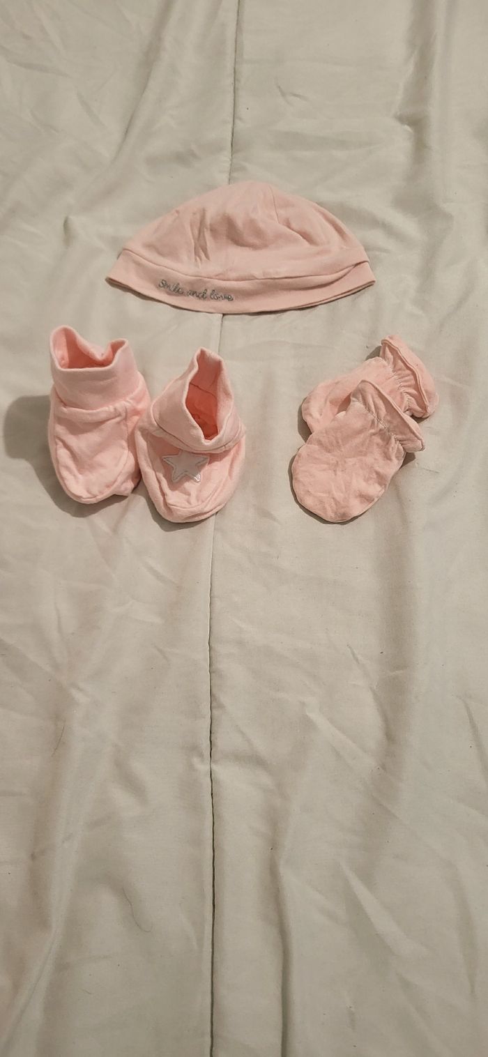 Lot vêtements de naissance - photo numéro 4