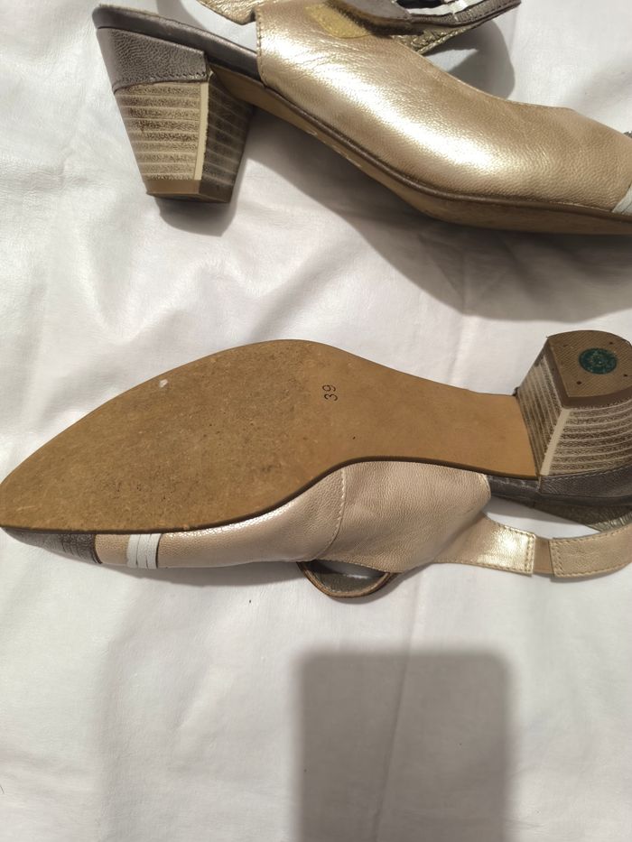 Escarpin beige et doré J Metayer T 39 - photo numéro 3