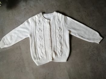 Gilet blanc tricoté main 6/10 ans
