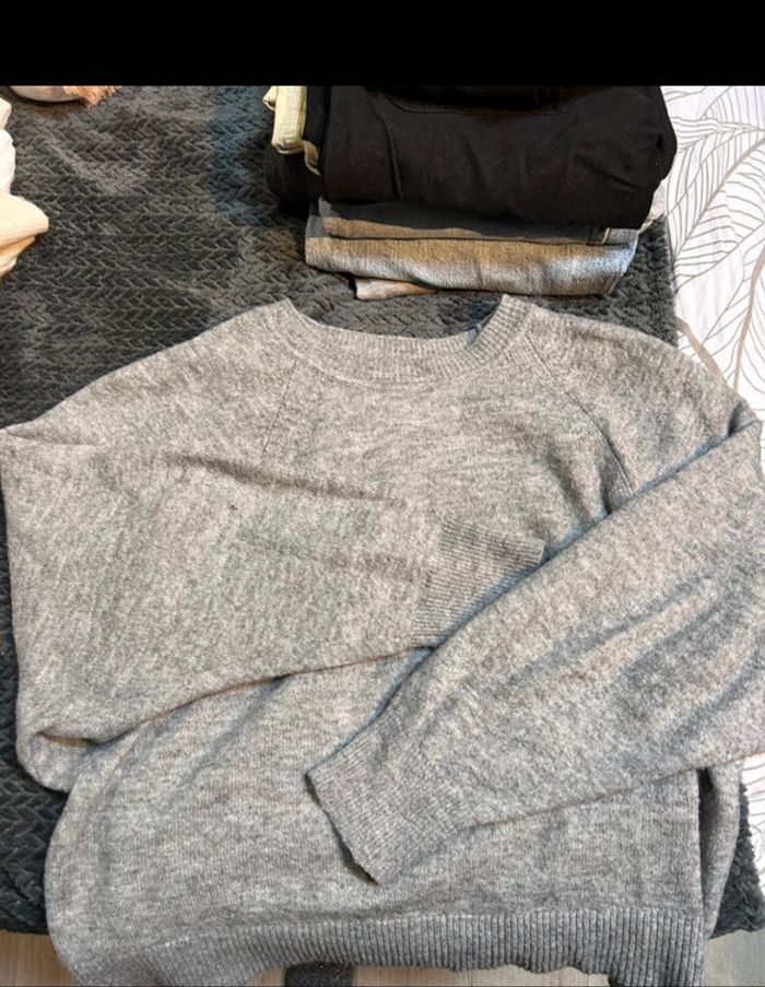 Pull gris - photo numéro 2