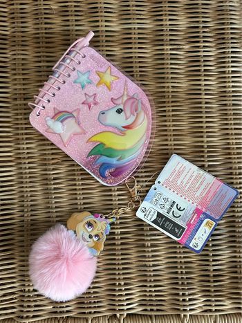 Porte clef et livret licorne