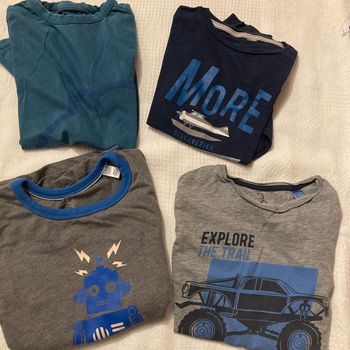 Lot tee-shirts en 8 ans