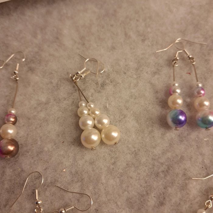 Boucles d'oreilles pendante avec perles nacré multicolore - photo numéro 10