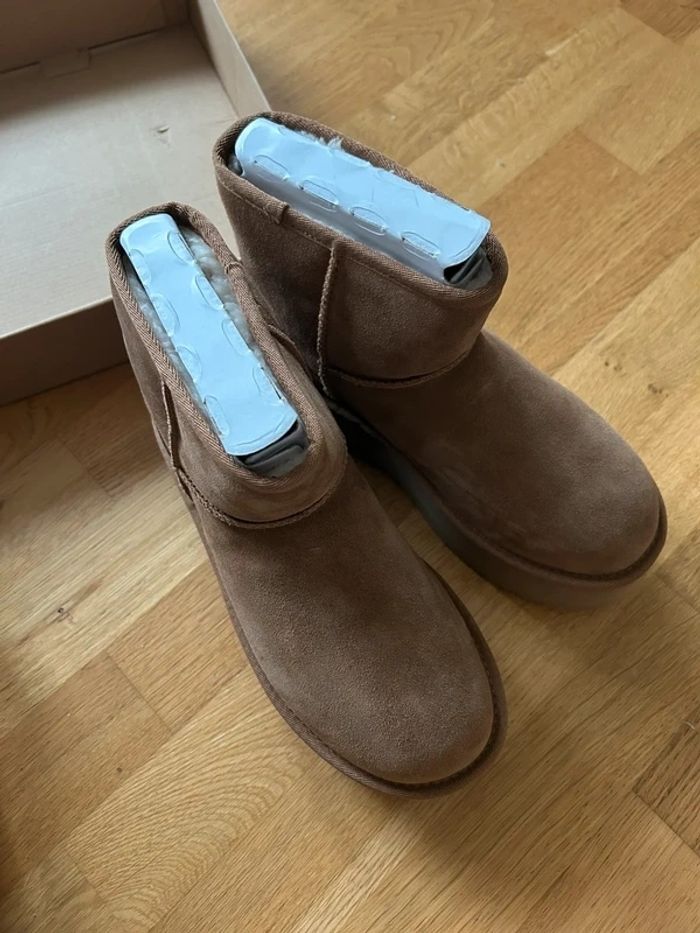 Ugg Classic mini Boots  39 - photo numéro 5