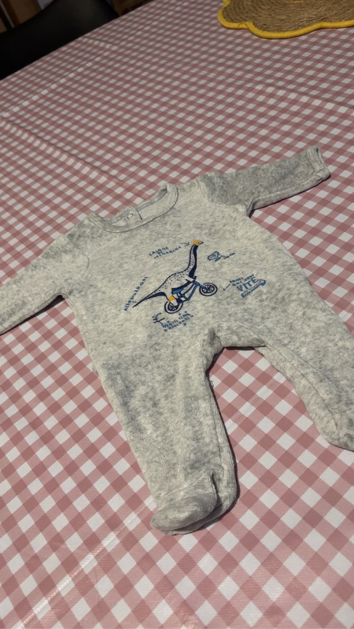 Pyjama dino garçon - TBE  - naissance