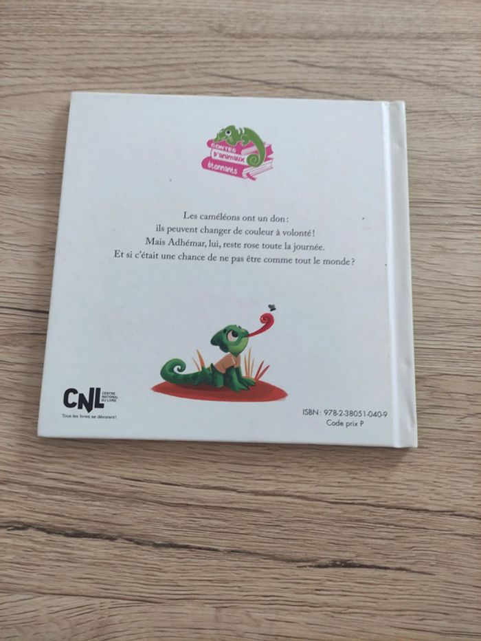 Le caméléon qui n'aimait pas le rose - photo numéro 2