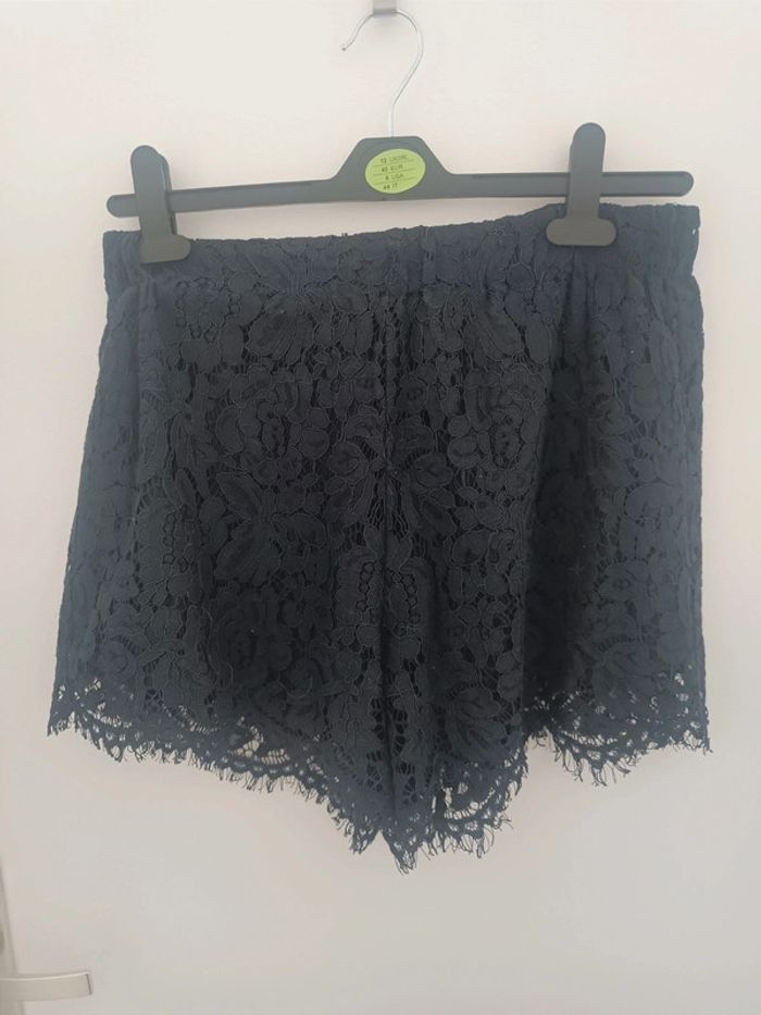 Short d'été marine en dentelle 41% coton Taille S Zara En très bon etat - photo numéro 2