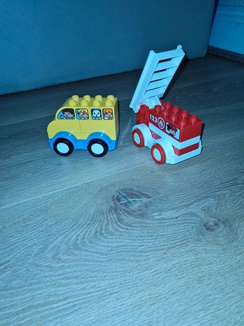 Lot 2 voitures lego duplo