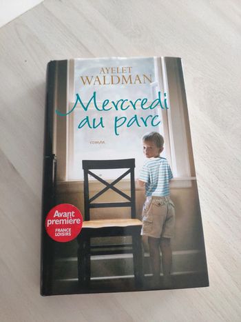 Livre grand format Mercredi au parc Waldman
