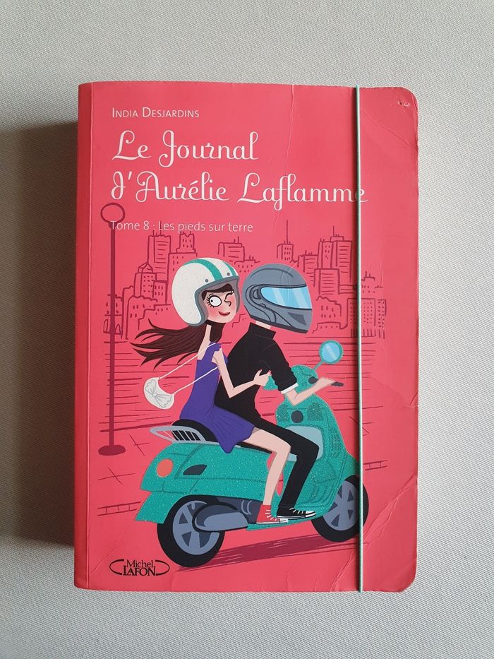 Livre Aurélie Laflamme T8 - photo numéro 1