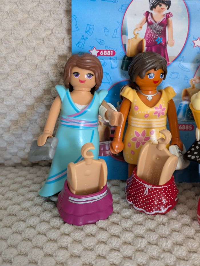 Lot Playmobil Fashion girls Magasin transportable et 6 personnages - photo numéro 3