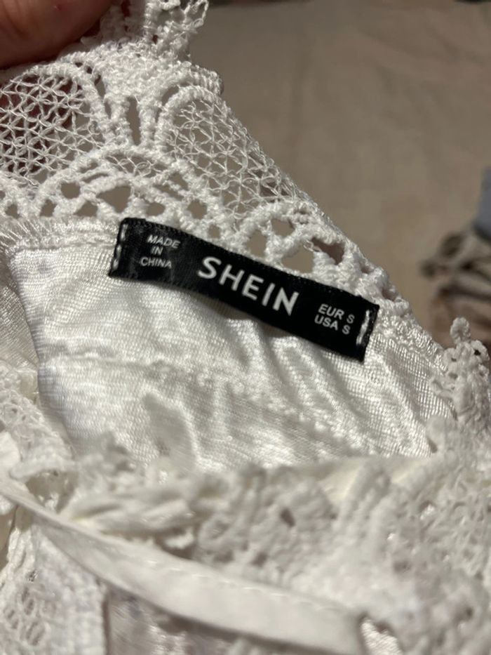 Top broderie anglaise - photo numéro 3
