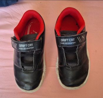 Paire de chaussure puma