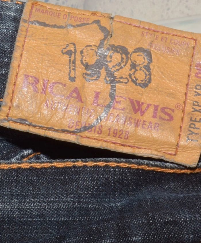 jean droit homme bleu marine uni avec défauts bon état taille 40 - photo numéro 5