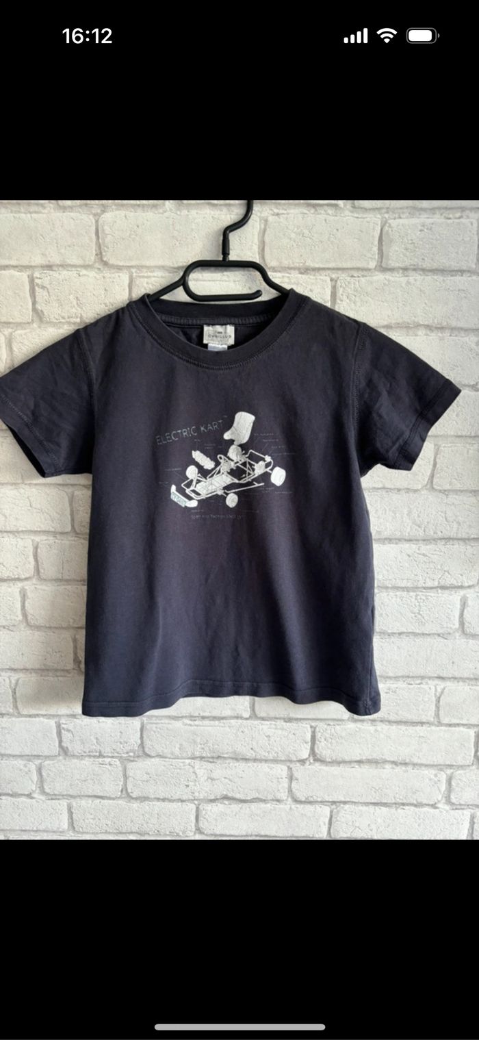Tee shirt cyrillus taille 8 ans