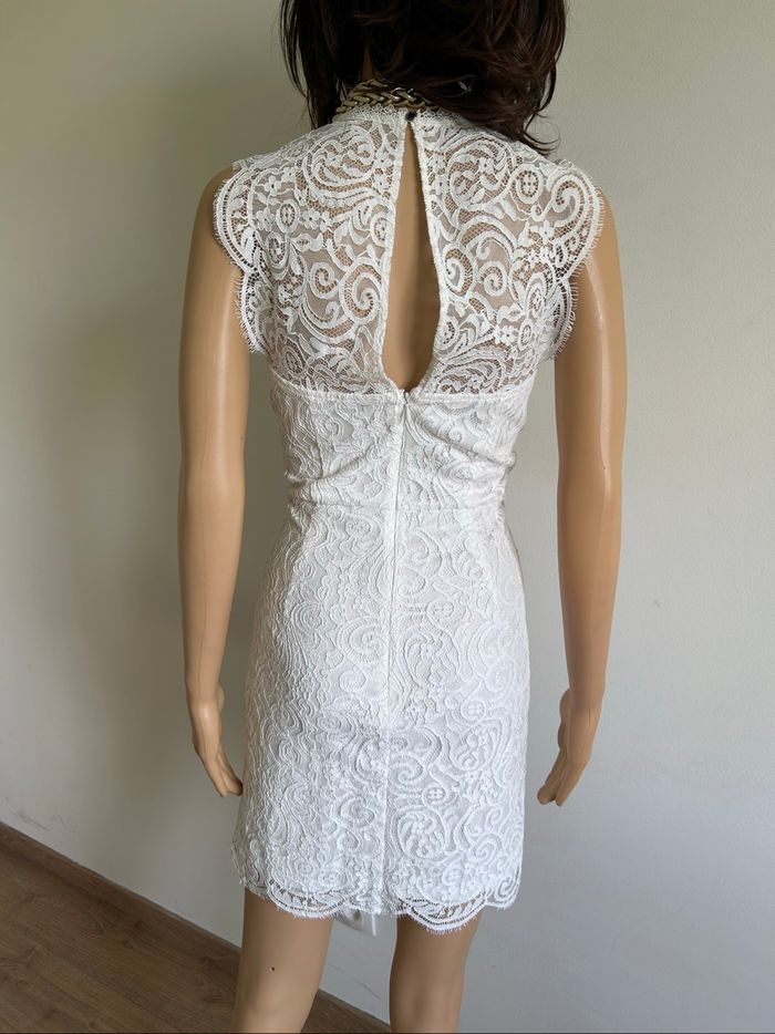 Robe blanche en dentelle Morgan taille 38 comme neuve - photo numéro 5