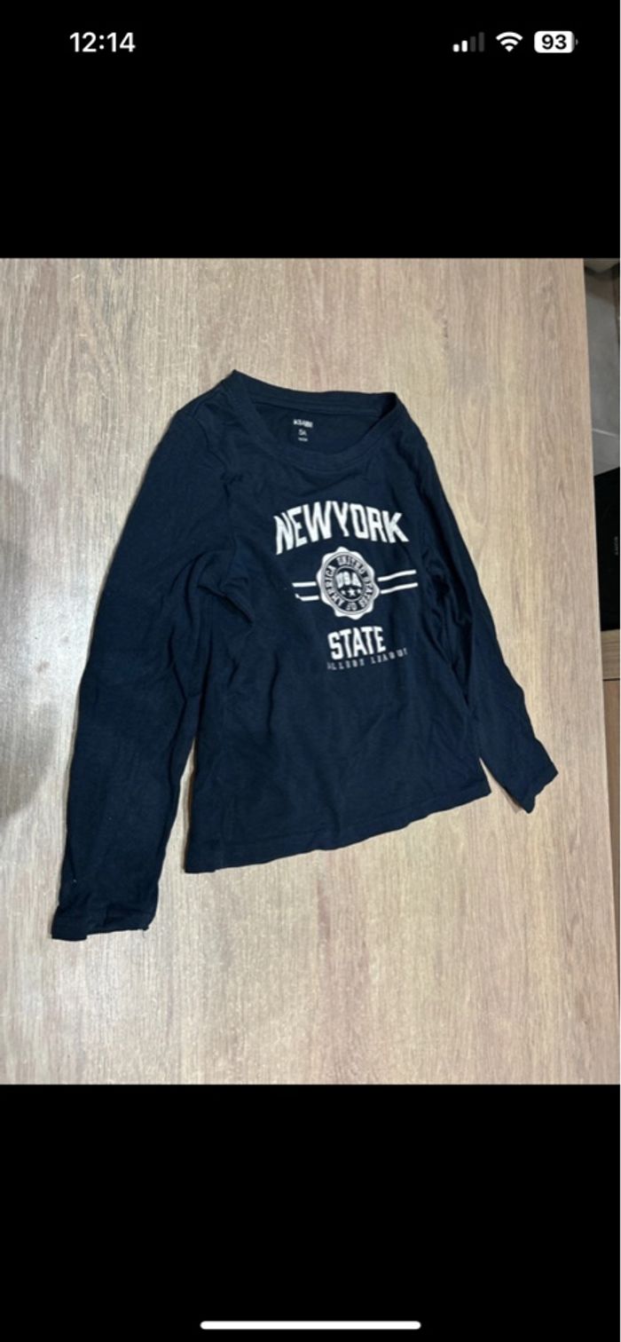 Teeshirt manches longues bleu marine écriture blanches 5 ans