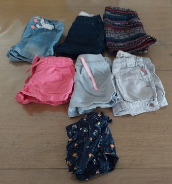 Lot de 7 shorts fille 4ans en très bon état