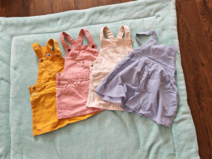 Lot de 4 robes 24 mois