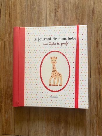 Journal de mon bébé avec Sophie la girafe