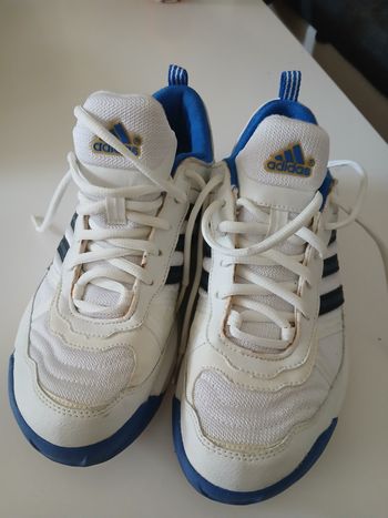 Basket Adidas taille 40