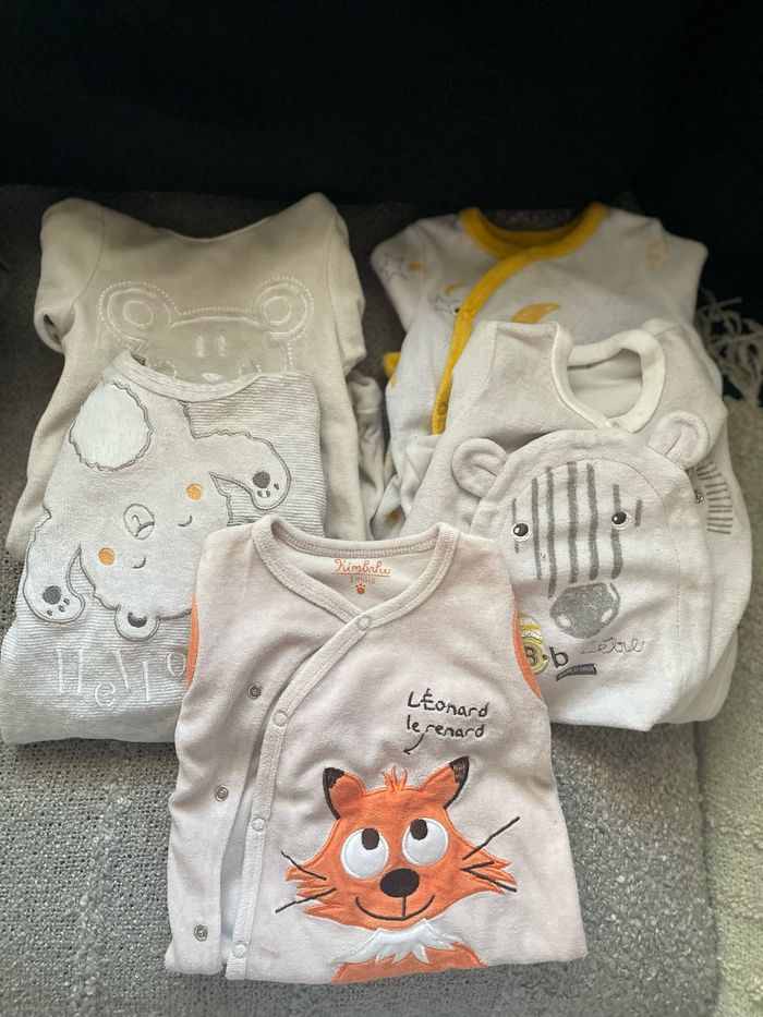 Lot body + pyjama 1 mois - photo numéro 3