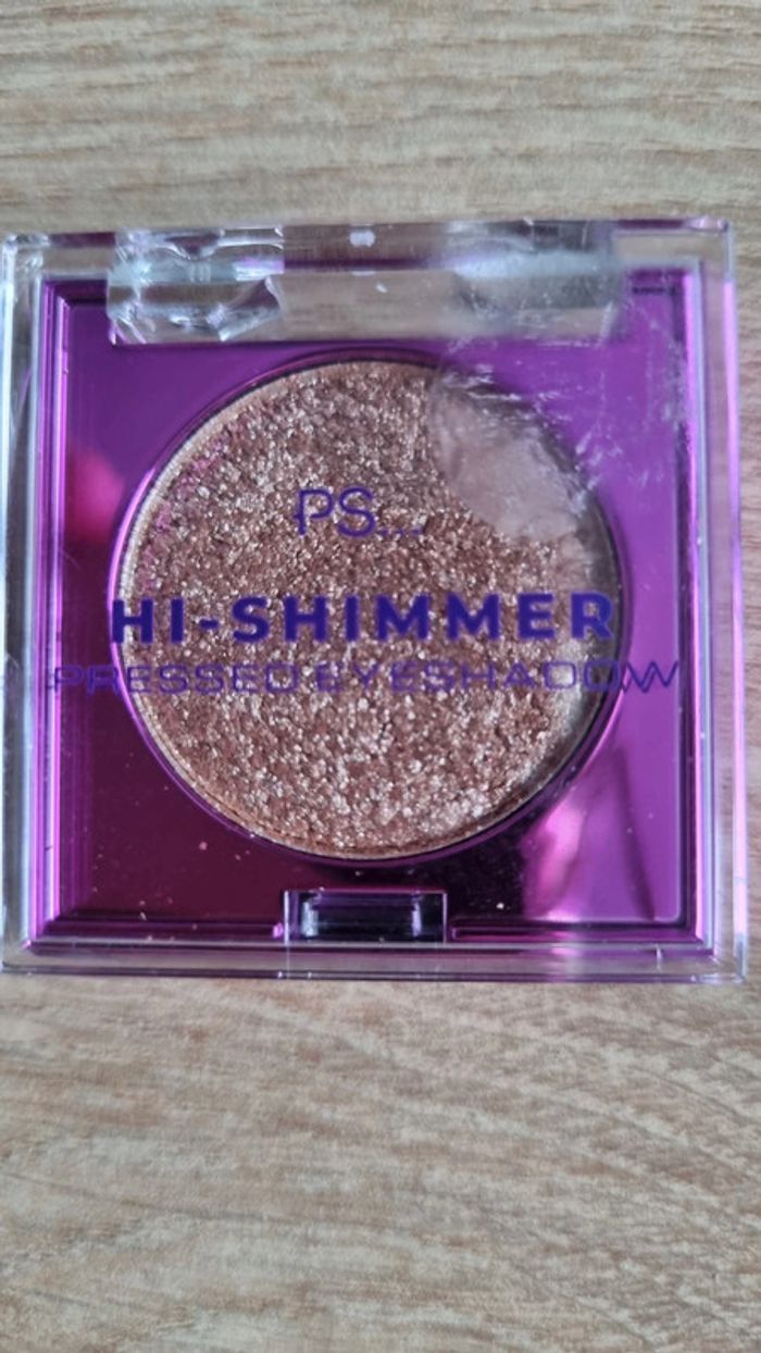Fard à paupières neuf doré bien pailleté - photo numéro 2