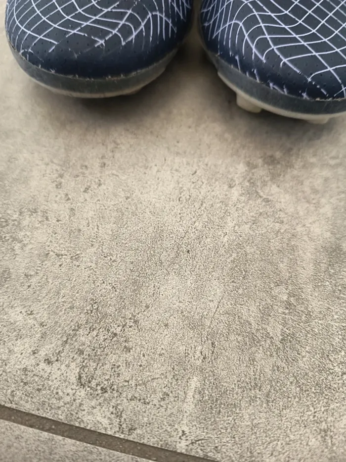 Paire de crampons de foot kipsta taille 30 - photo numéro 7
