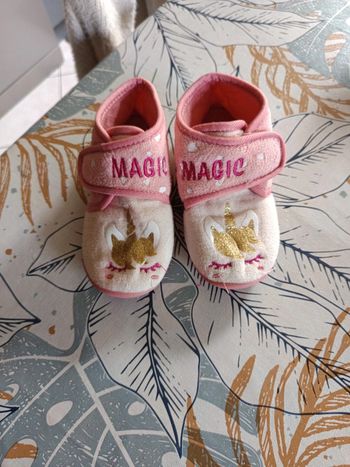 Chaussons licornes taille 26