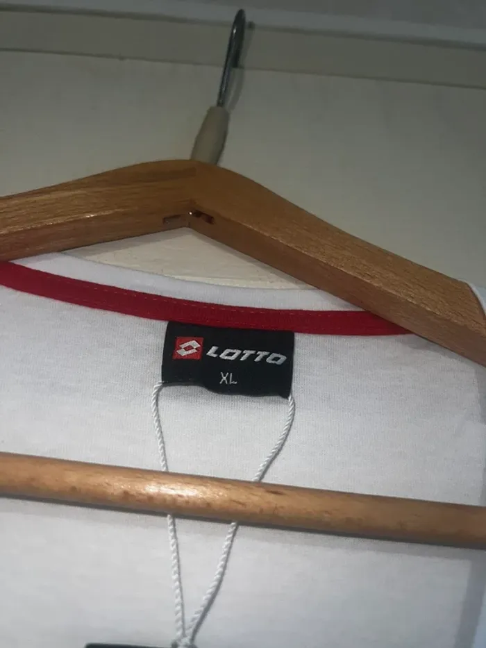 T-shirt Lotto - photo numéro 3