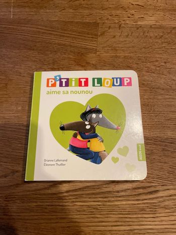 Livre cartonné P’tit Loup aimé sa nounou