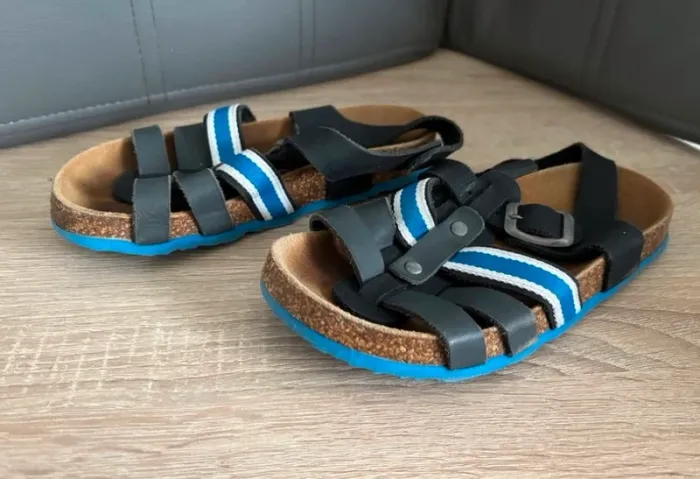 Sandale Taille 30 - photo numéro 2
