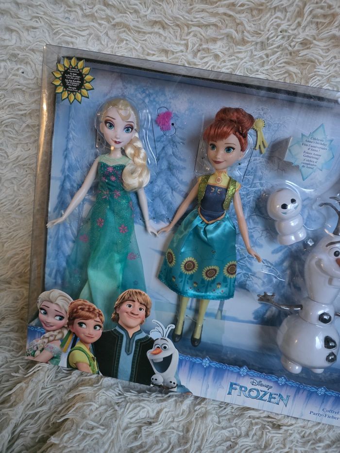 Barbie disney / poupée princesse Elsa Anna Kristoff Olaf disney store - disneyland paris - photo numéro 2
