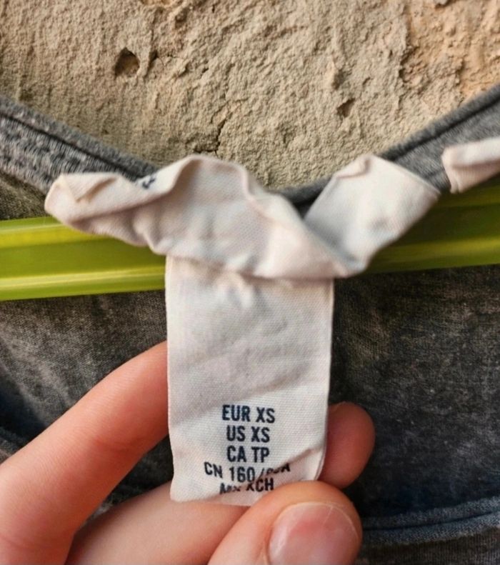 T-shirt gris moulant manche courte - photo numéro 3