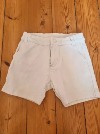 Short blanc