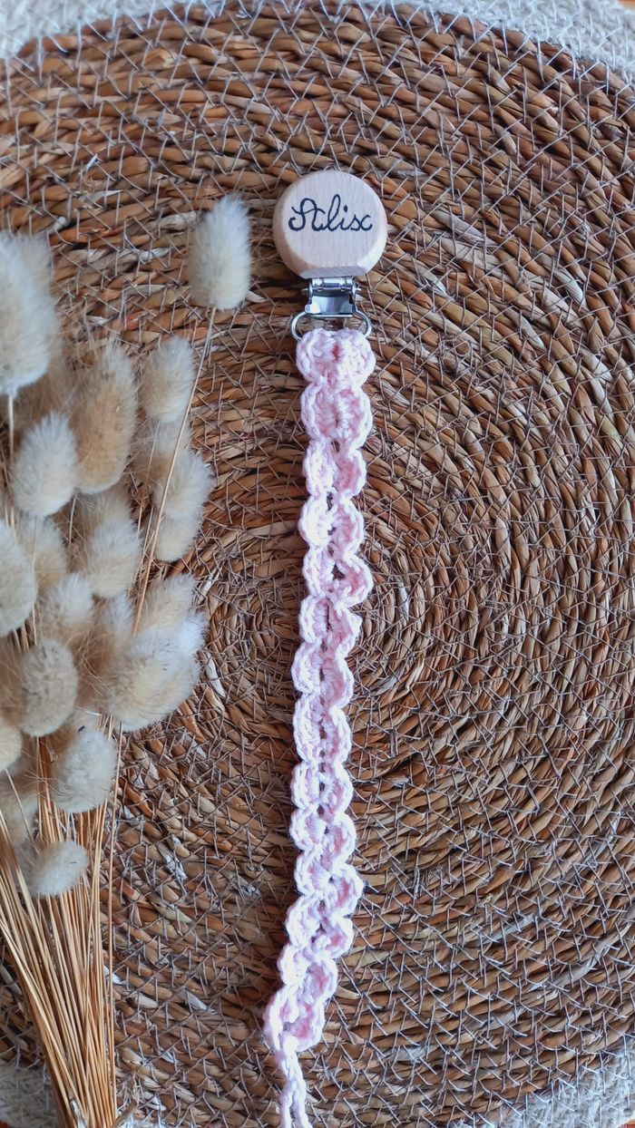 Attaches tétines au crochet coloris au choix🌈 - photo numéro 4