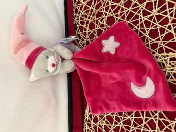 Doudou luminescent chat gris rose mauve étoile lune mouchoir BABY NAT