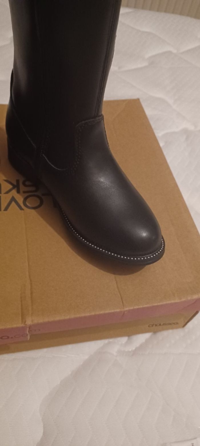 Très jolie paire de bottes fille Pointure 31 - photo numéro 5