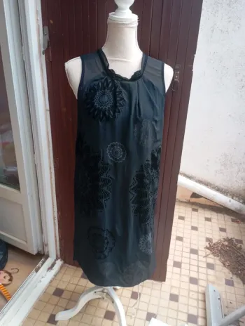 Robe noire Desigual motifs velours - Taille 40