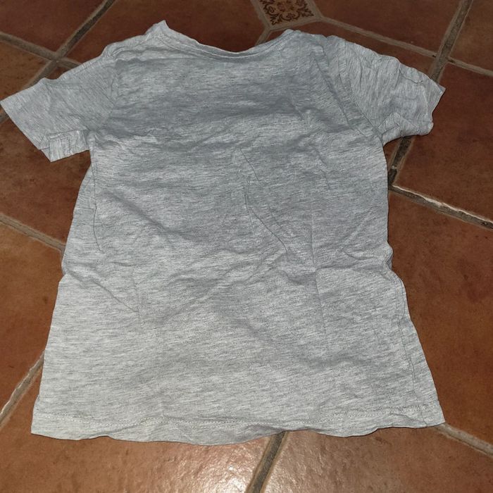 Tee-shirt gris - photo numéro 2