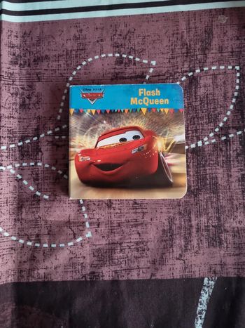 Petit Livre cartonné cars