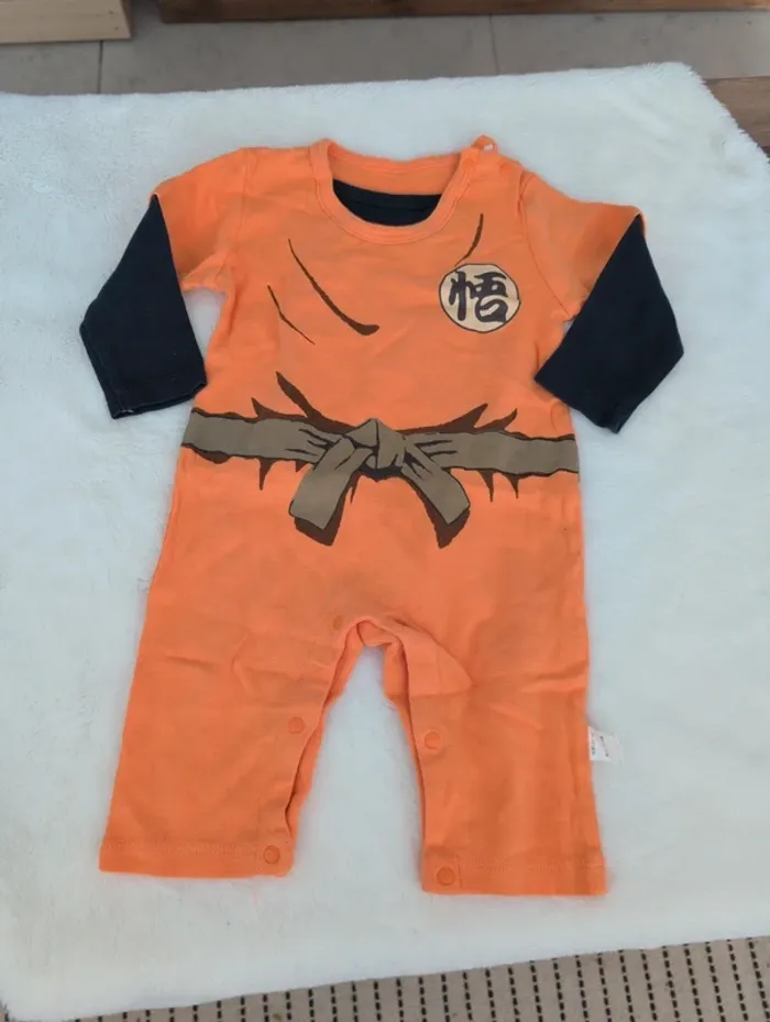 Pyjama ou déguisement dragon ball Z
