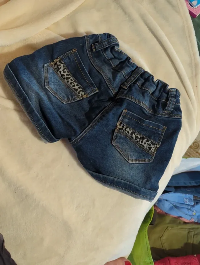 Petit short en jean - photo numéro 3