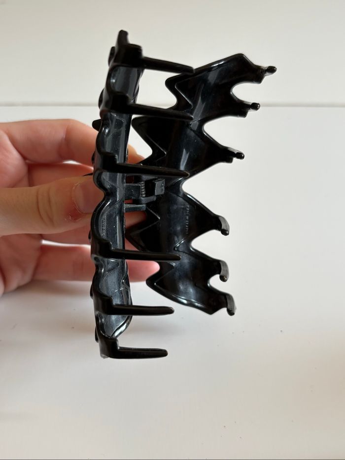 Pince à cheveux noire en plastique classique - photo numéro 4